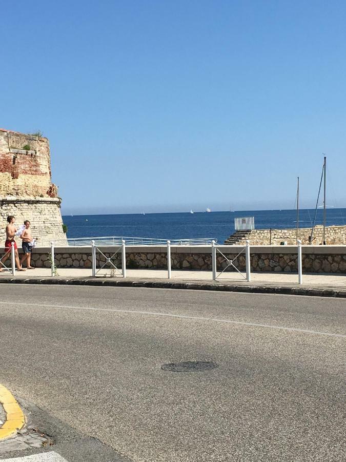 Le Suffren, Ventile ,Wifi, A 100 M De La Plage ツーロン エクステリア 写真